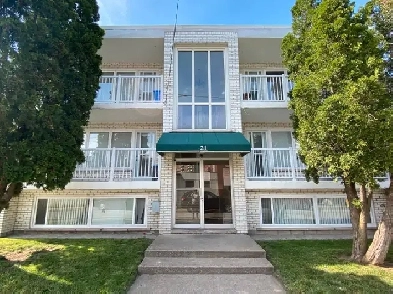 2 Bedroom Apartment Near Downtown St. Catharines Image# 11