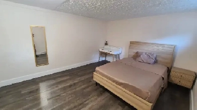 Chambre à louer / Room to rent 700$ Image# 2