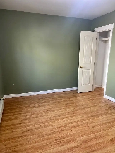 2 Bedroom West Side With Heat, Washer/Dryer Included Image# 16