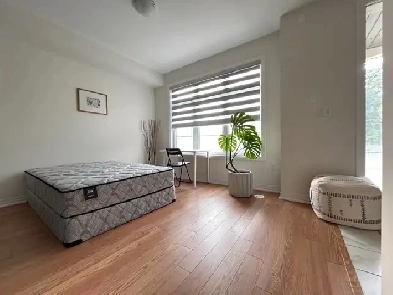 Spacious Room for Rent in Vaughan Image# 7