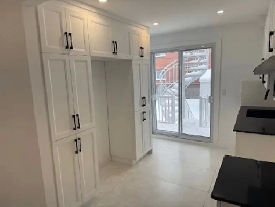 Anjou 5 1/2 Appartement Complètement Rénové Image# 2