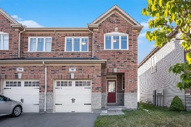 Executive 3 Bed 2.5 Bath End-Unit in Kanata – Move-In Ready! Image# 8