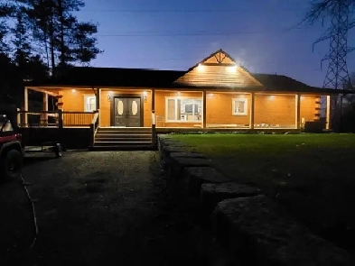 One of a kind log home! Beautiful Minden Ontario Image# 5