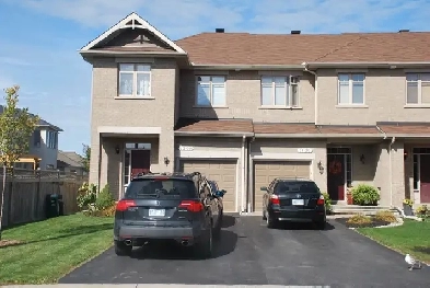 3 1 BDR End Unit Town House,  Avalon, Orleans, July 15th/Aug 1st Image# 8