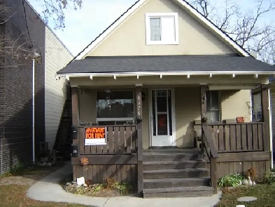 1678 Mercer St. Upper Unit. $1200  Aug, 1st. Image# 1