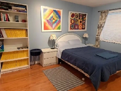 Large and bright upper level room in private house from Aug/15 Image# 7