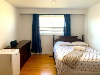 LARGE ROOM FOR RENT 6 MIN TO YYZ: MARTINGROVE & EGLINTON! Image# 7