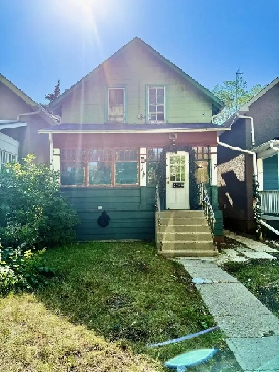 2340 Toronto St - Character Home In General Hospital Area Image# 10