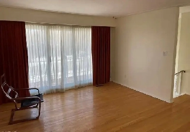 Modern Spacious Shared and Private Rooms for Rent in Waterloo. Image# 1