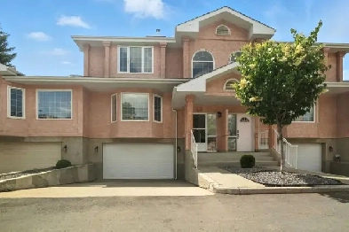 3 bedroom 2.5 bathroom condo in Twin Brooks Image# 4