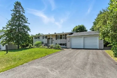 Bedard Real Estate Team - 26 Farmers Ave, Vankleek Hill Image# 3