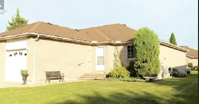 3 bed 2 bath, full house with finished basement - South Windsor Image# 1