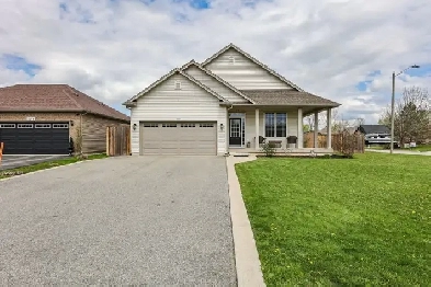 CLASSIC, FULLY FINISHED BUNGALOW - 2 1 BED, 3 BATH Image# 1