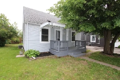 Welcome to 68 Dorothy St, Brantford! Image# 5