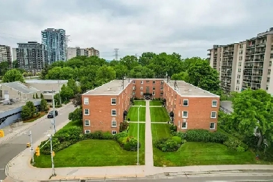 URBAN ELEGANCE BY THE LAKE - 2 BED, 1 BATH Image# 1