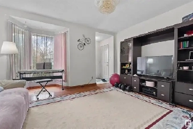 U of A neighborhood, house for rent Image# 2