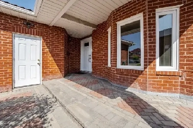 2 Rooms available for rent Image# 1
