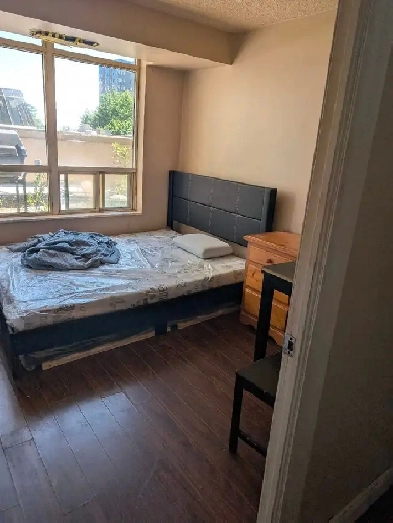 Private bedroom in a new 2 bedroom sq1 condo Image# 2