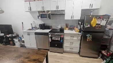 1300$ Montreal août/aug 1 Image# 4