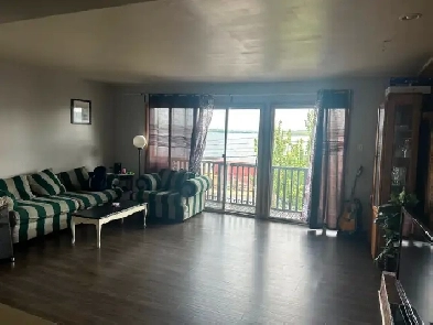 Beautiful 3-4 Bedroom Townhouse overlooking the water in Halifax Image# 1