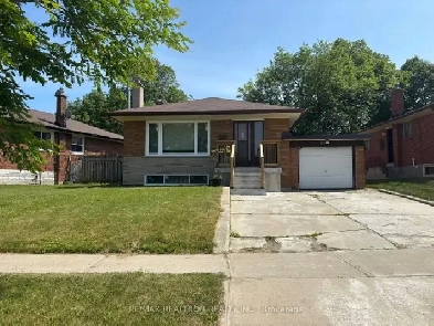 BRIGHT & BEAUTIFUL HOUSE FOR RENT IN SCARBOROUGH Image# 3