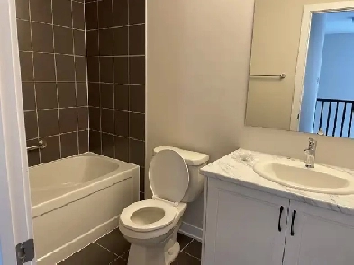 Private room in a brand new home Image# 4