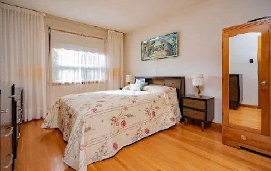 MASTER BEDROOM (MAIN FLOOR) FOR RENT Image# 6