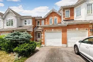 Gorgeous 3 Bdrm Townhouse with Fin Bsmt Ready to Move In! Image# 9