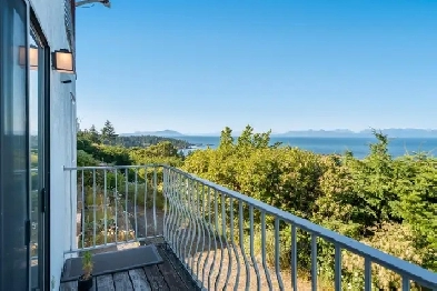 North Nanaimo Newly Renovated 4-Bedroom Oceanview Image# 9