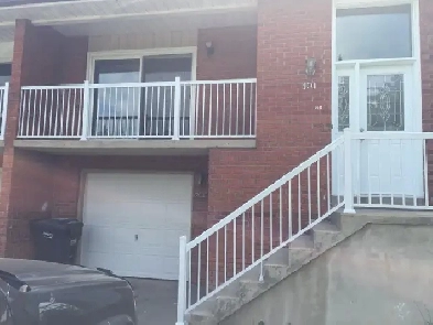 3 Bedrooms for Rent Kennedy/Bovaird Image# 9