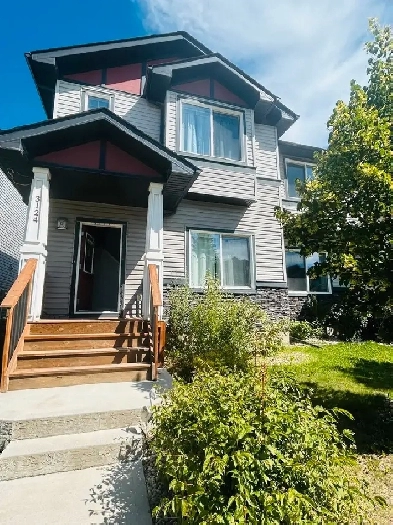 Rent 3 Bed 2.5 Bath Duplex - Laurel SE Edmonton - Double Garage Image# 8