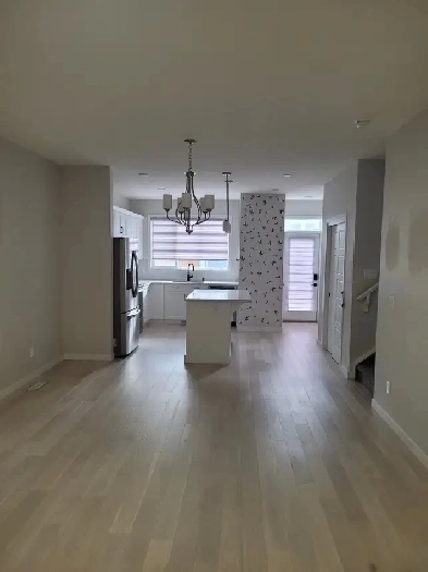 Comfortable 4-Bedroom Main Suite with Private Yard - Rent Today! Image# 6