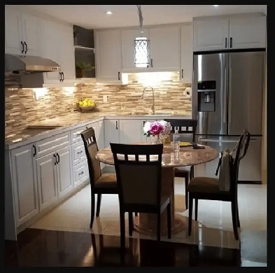 LARGE Bedroom for rent at Bayview Hill Richmond Hill Image# 1