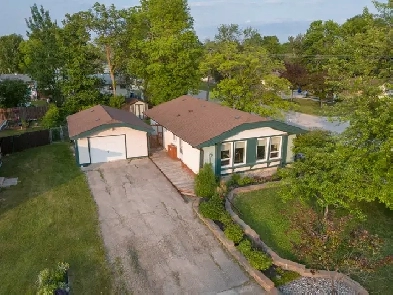 HOME IN PINAWA FOR SALE Image# 9