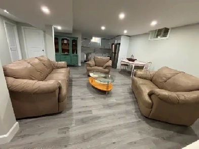 Beautiful 2 Bedroom Apartment - Available  now Image# 3