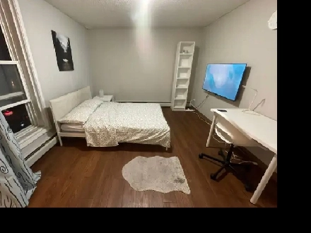 Stylish Furnished Room in Central Calgary – Utilities Included! Image# 1