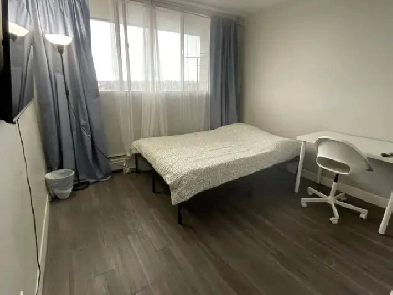 Spacious Furnished Room Near Chinook Mall – C$845 All-Inclusive! Image# 4