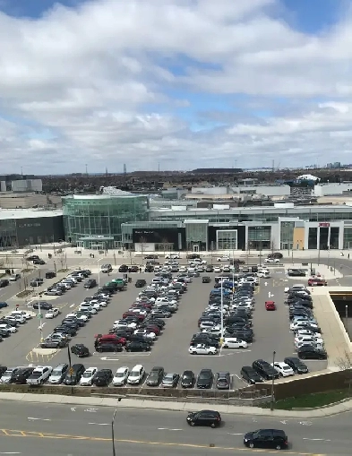 Brand New Luxury 1 Bedroom Condo for Rent at Square One Miway Image# 1