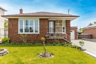 3 Bed 1.5 Bath for Rent - Scarborough Image# 4