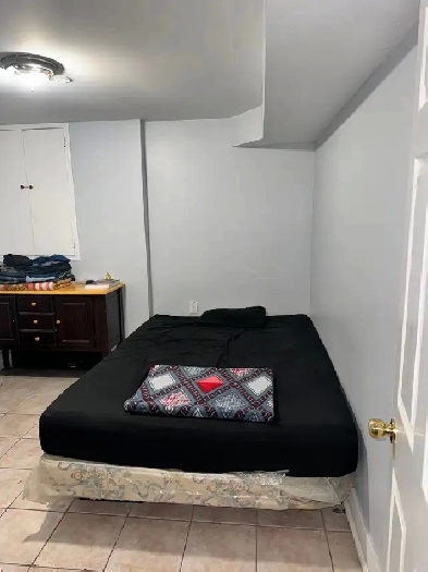 3 Bed rooms Basement for rent/ room rent. Image# 3