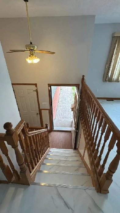 Newly renovated Bilevel house for Rent in Thompson Image# 15