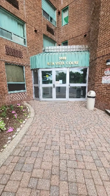 For Sale – Penthouse 1-Bedroom Condo  1440 Heron Road – $249,9 Image# 5