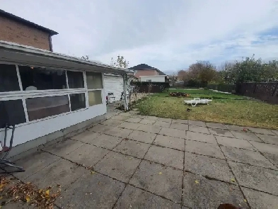 3-Bedroom Suite w/ Kitchen, Large Backyard Access Image# 2