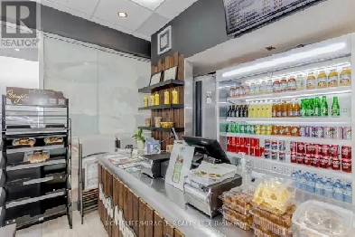 Spacious Restaurant Bar Near Corporate Hub Image# 1