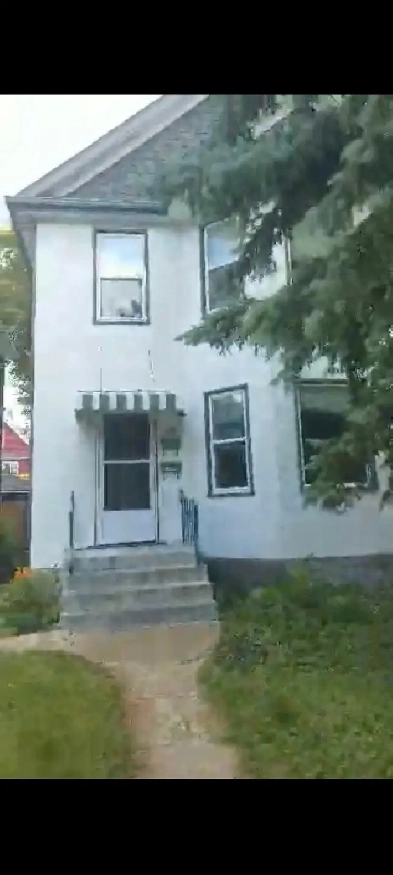 spacious home in a beautiful area Image# 2