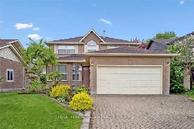Inviting 4-bed, 4-bath family home! Image# 6