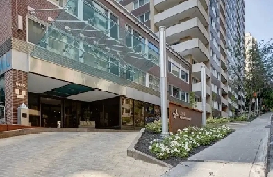 One bedroom apartment in downtown Montreal Image# 10