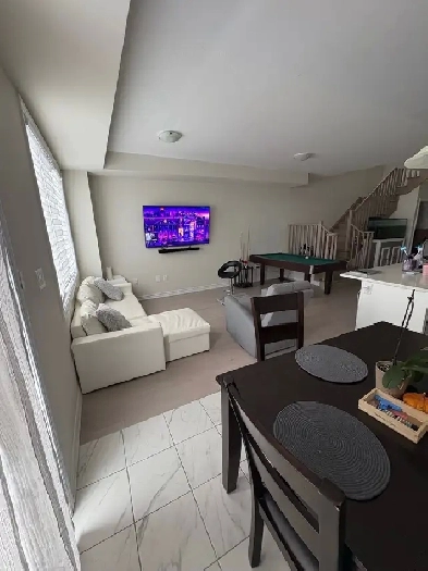 master bedroom for rent Image# 1