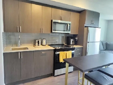 2 Bedroom FURNISHED Student Oshawa Condo (near UOIT College Image# 1