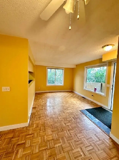 COZY 2-Bedroom Unit with Garage in the Heart of International Av Image# 14